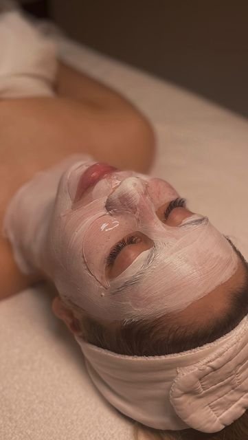 Sara Gold Facial